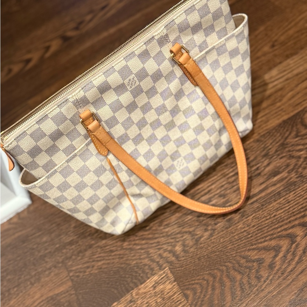 Louis Vuitton Checkered Beige Tote Bag with Tan Straps